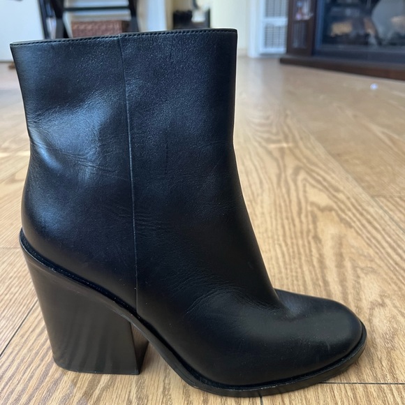 Marc Fisher black booties - Picture 2 of 4